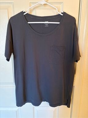Old Navy Boyfriend Tee - Charcoal Gray